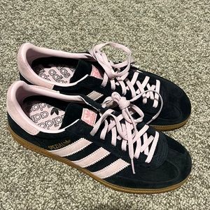 Brand new navy blue and pink Acadia Spezial